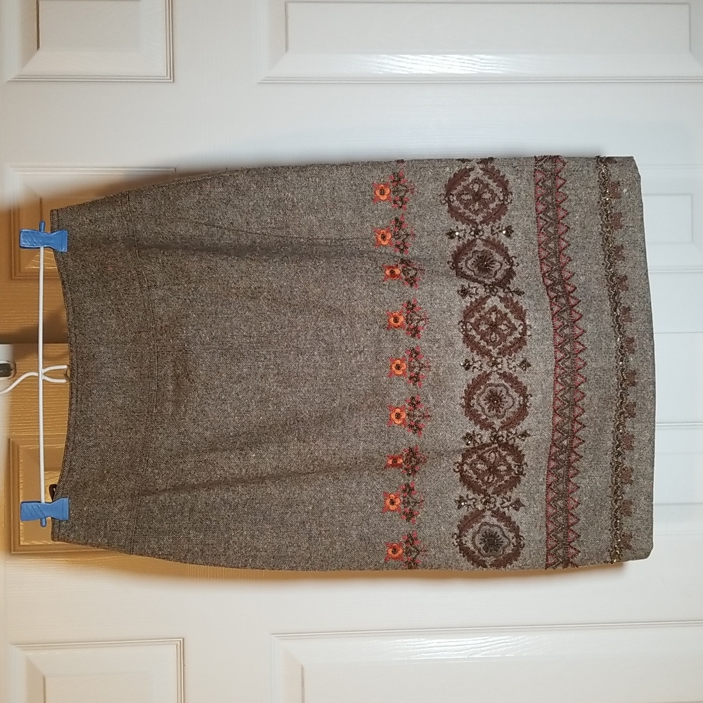 Kay Unger Brown Tweed Pencil Skirt with Orange Floral Embroidery
